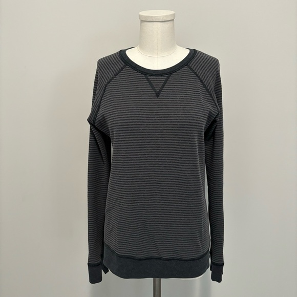 Lululemon Open Your Heart Long Sleeve Sweatshirt Reversible Crew Neck Pullover - Picture 12 of 16